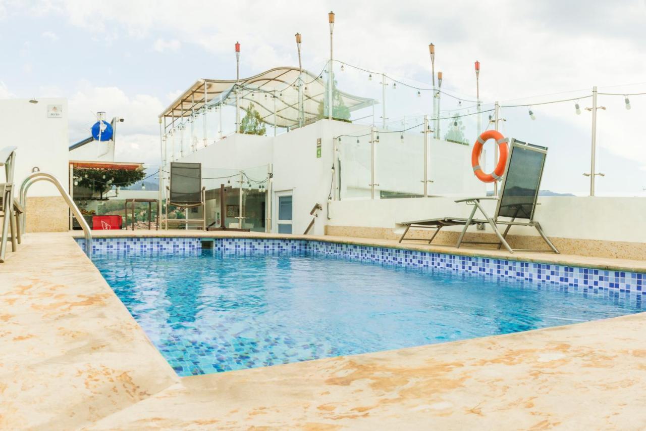 Hotel Grand H&R Вильета Экстерьер фото